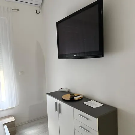 Nudzejma Daire *